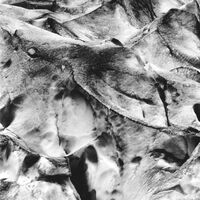 Asmus Tietchens & Miki Yui - Neues Boot vinyl cover