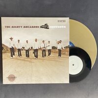 Mighty Mocambos - Showdown vinyl cover