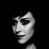 Noveller - Arrow vinyl cover